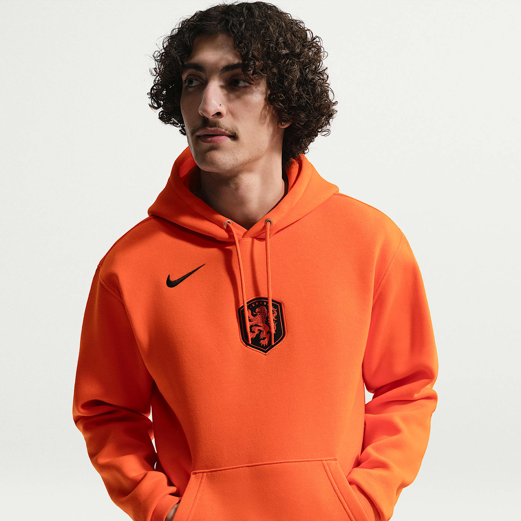 Netherlands Club Men's Nike Soccer Pullover Hoodie. Nike.com